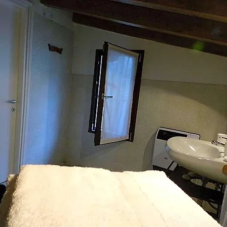 Rocca Di Bajedo Bed and Breakfast Pasturo
