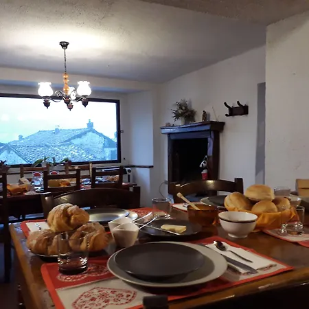 فندق مبيت وإفطار Rocca Di Bajedo 3*