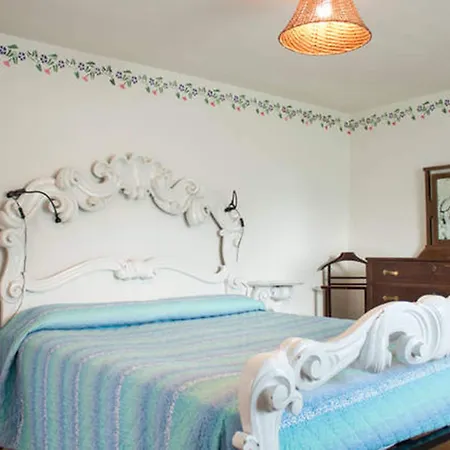 Rocca Di Bajedo فندق مبيت وإفطار 3*